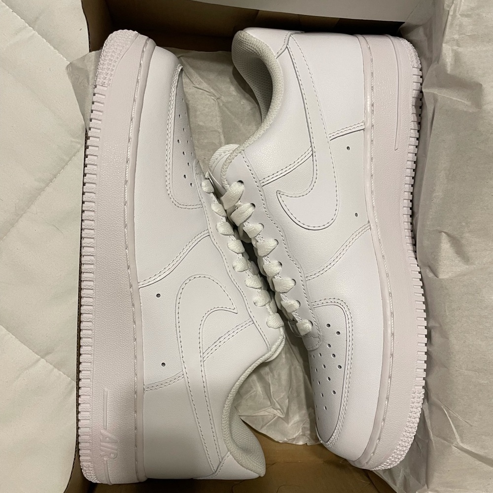 NIKE Air Force 1s
